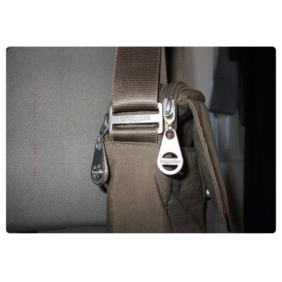 Baggallini Brown Crossbody Bagg Tote Satchel Purse - Picture 12 of 13